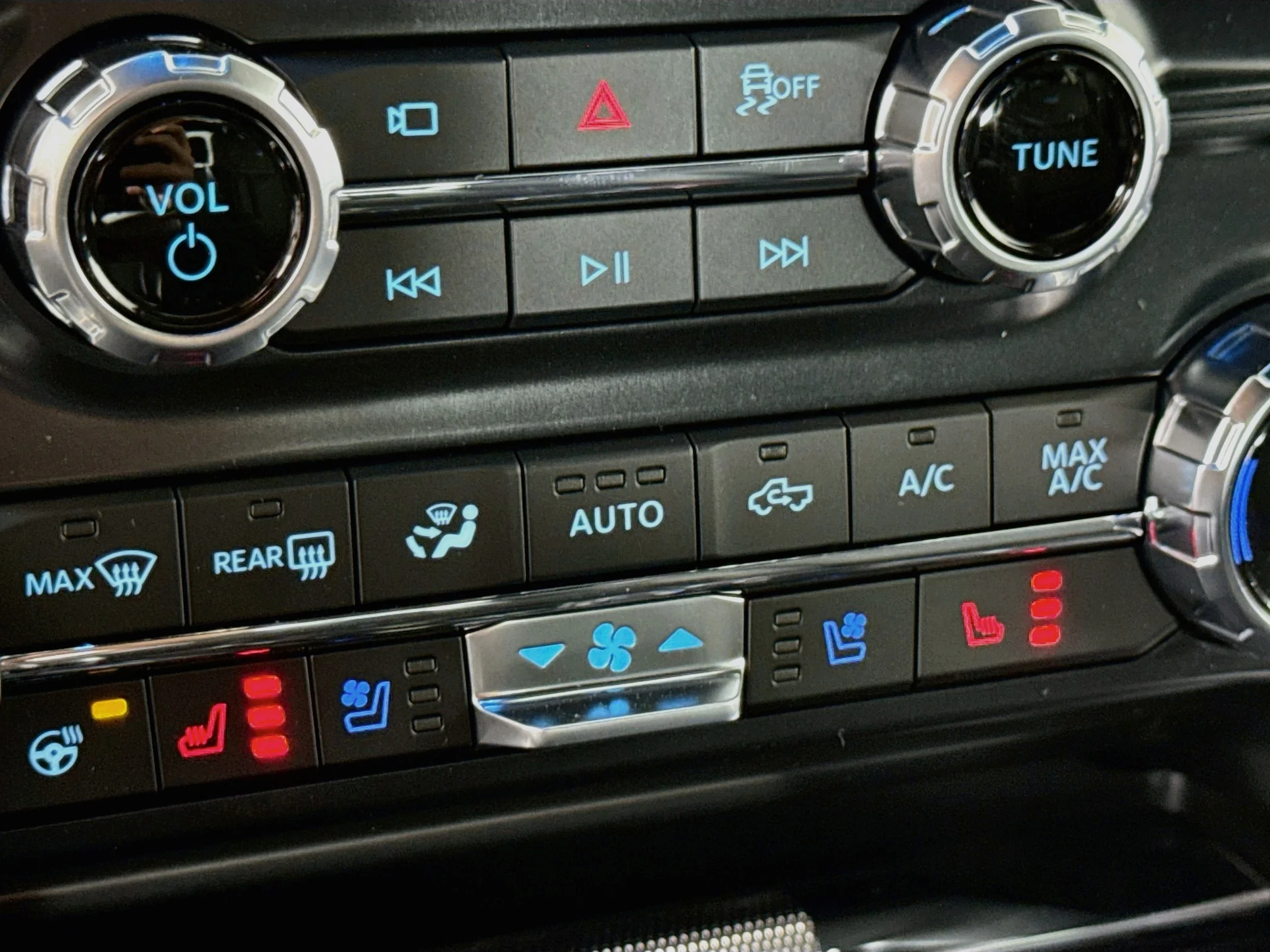 New 2026 Agate Black Metallic Ford Platinum® image 21