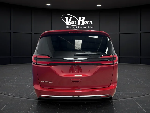 New 2026 Red Hot Pearl-Coat Exterior Paint Chrysler Select image 4