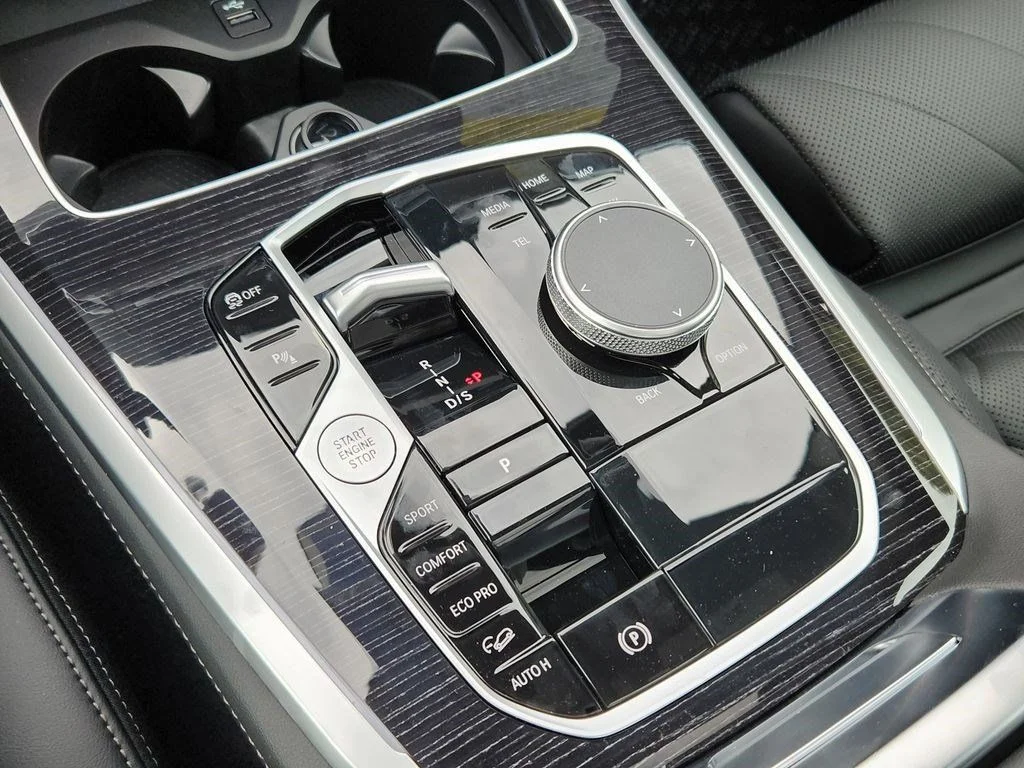 Used 2026 Carbon Black Metallic BMW xDrive40i image 18