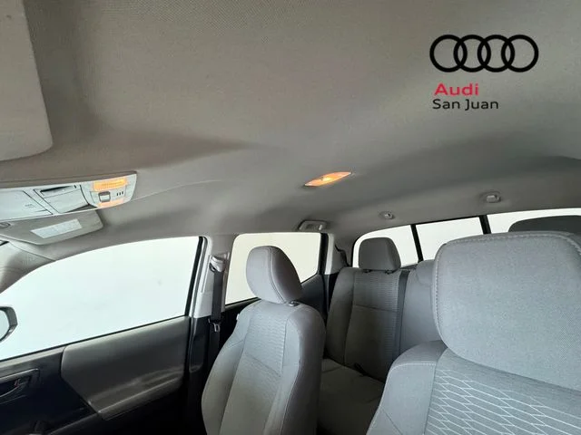 Used 2017 White Toyota SR5 image 14