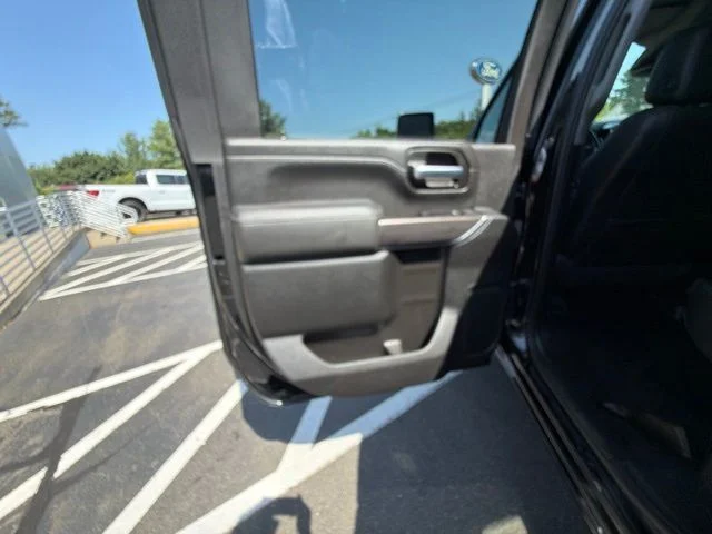 Used 2020 Black Chevrolet LTZ image 27