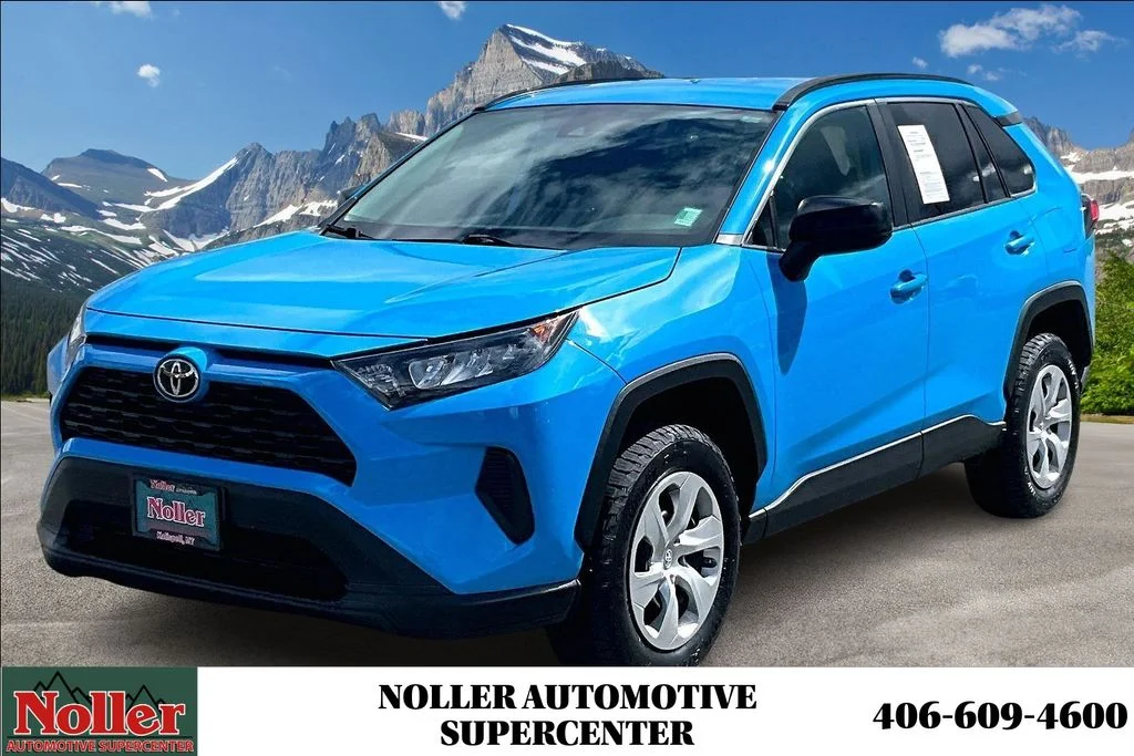 2021 Toyota RAV4 LE AWD's photo