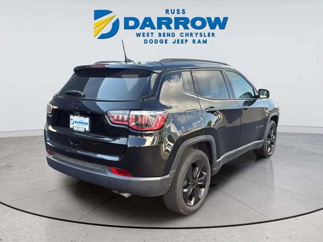 Used 2018 Black Jeep Latitude image 5