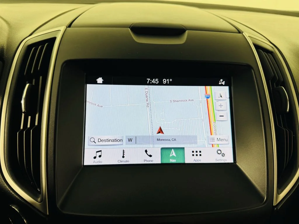 Used 2019 Black Ford SEL image 16