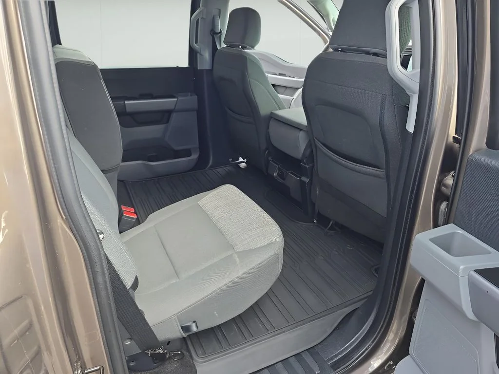 Used 2023 Brown Ford XLT image 32
