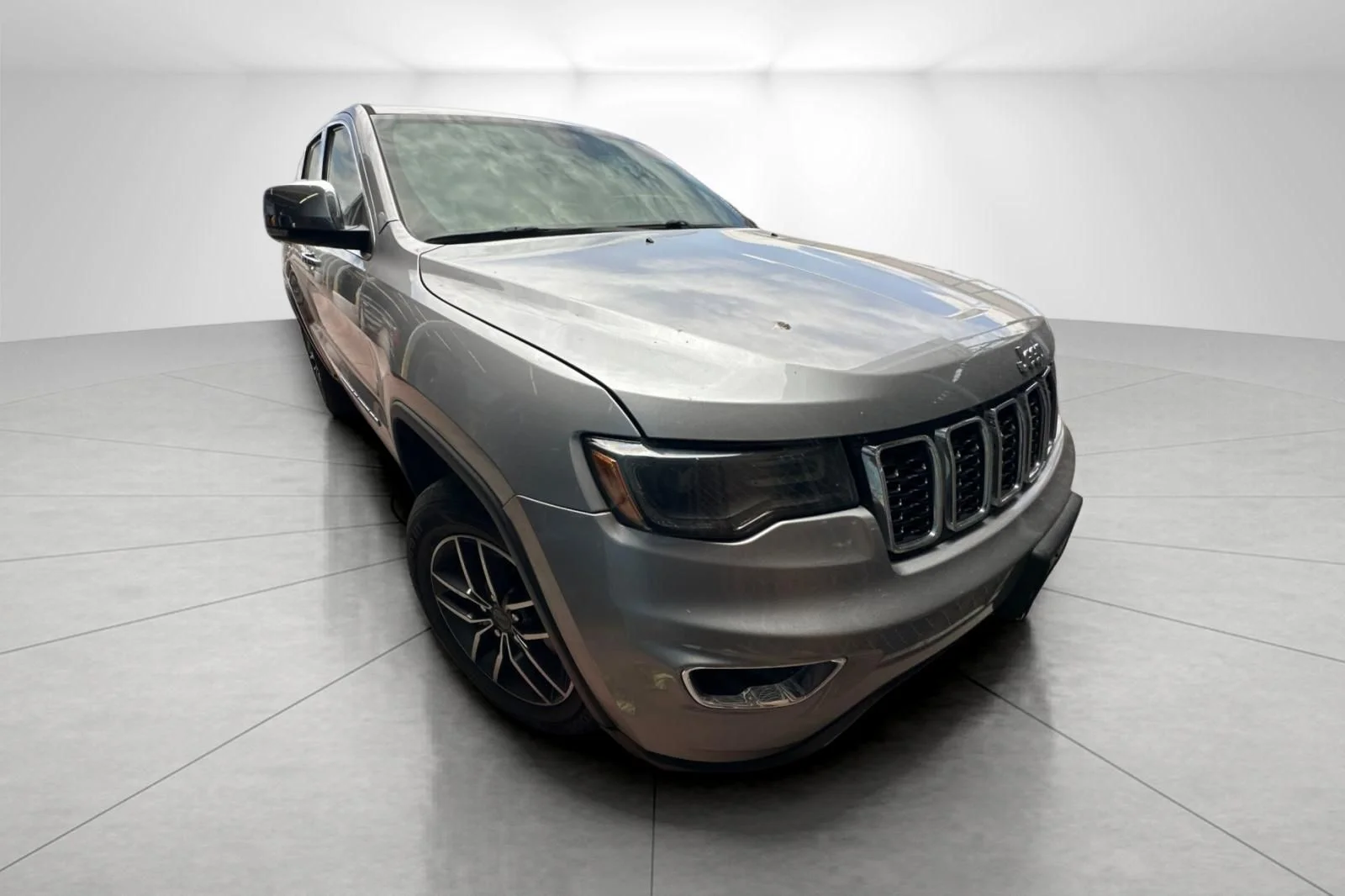 2019 Jeep Grand Cherokee Limited's photo