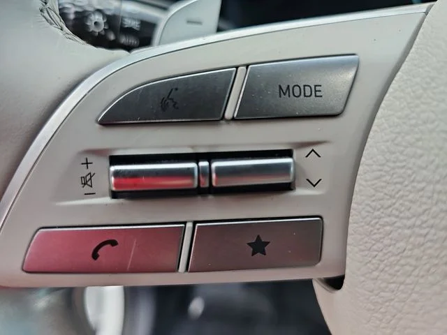 Used 2024 White Hyundai Limited image 18