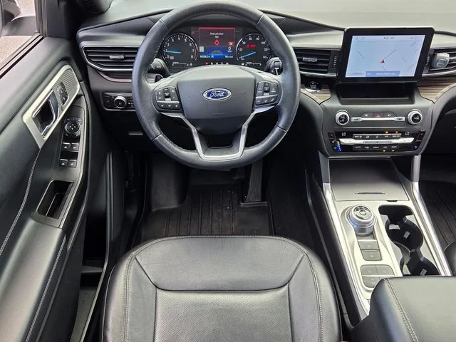 Used 2020 White Ford Limited image 14