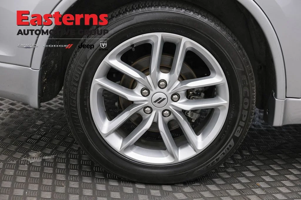 Used 2025 Silver Dodge R/T image 29