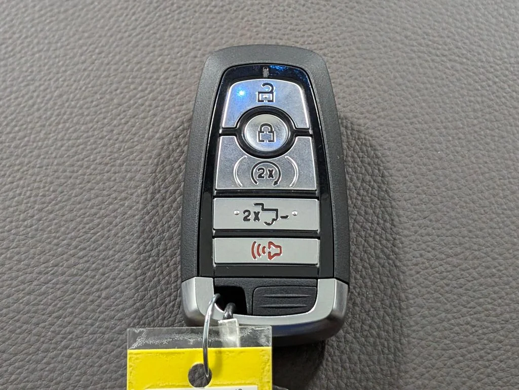 New 2026 Star White Metallic Tri-Coat Ford F-250® King Ranch® image 35