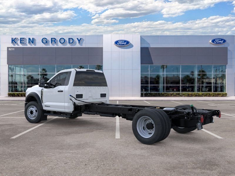 New 2026 Oxford White Ford XL image 4