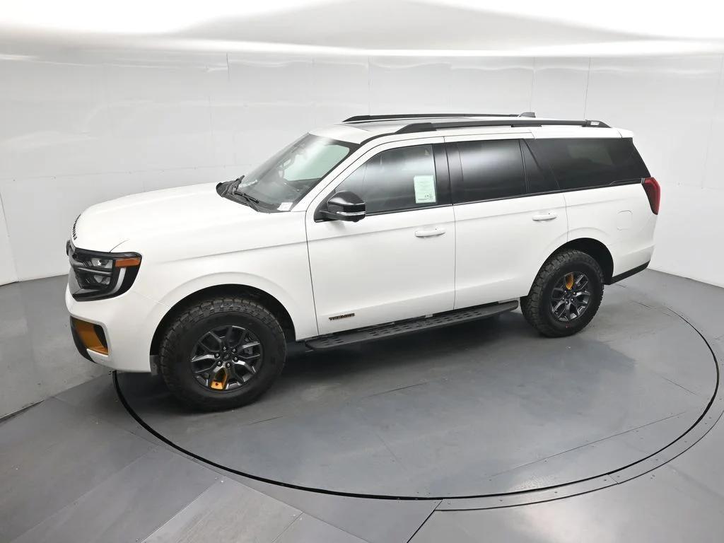 New 2026 Star White Metallic Tri-Coat Ford Tremor image 42