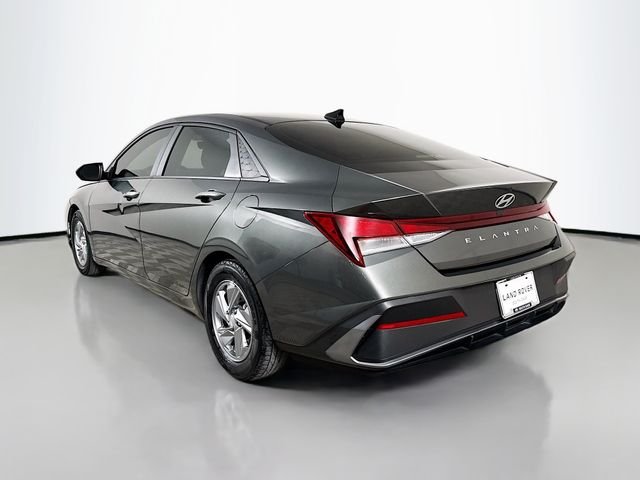 Used 2024 Gray Hyundai SE image 7