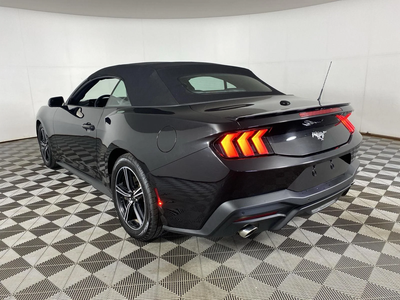 Used 2024 Shadow Black Ford EcoBoost Premium image 5