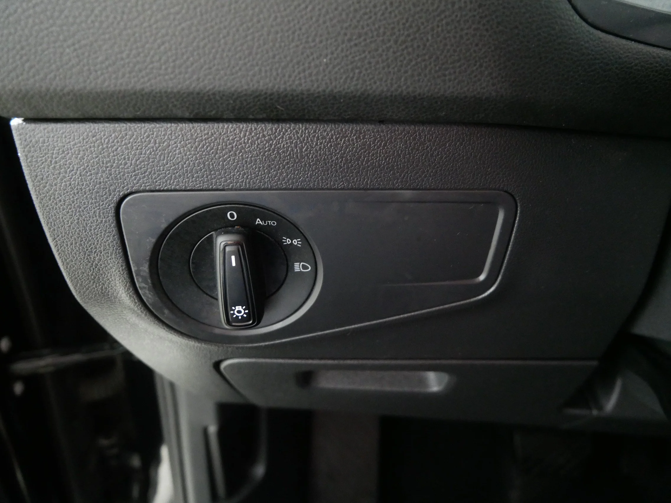 Used 2021 Deep Black Pearl Volkswagen S image 26