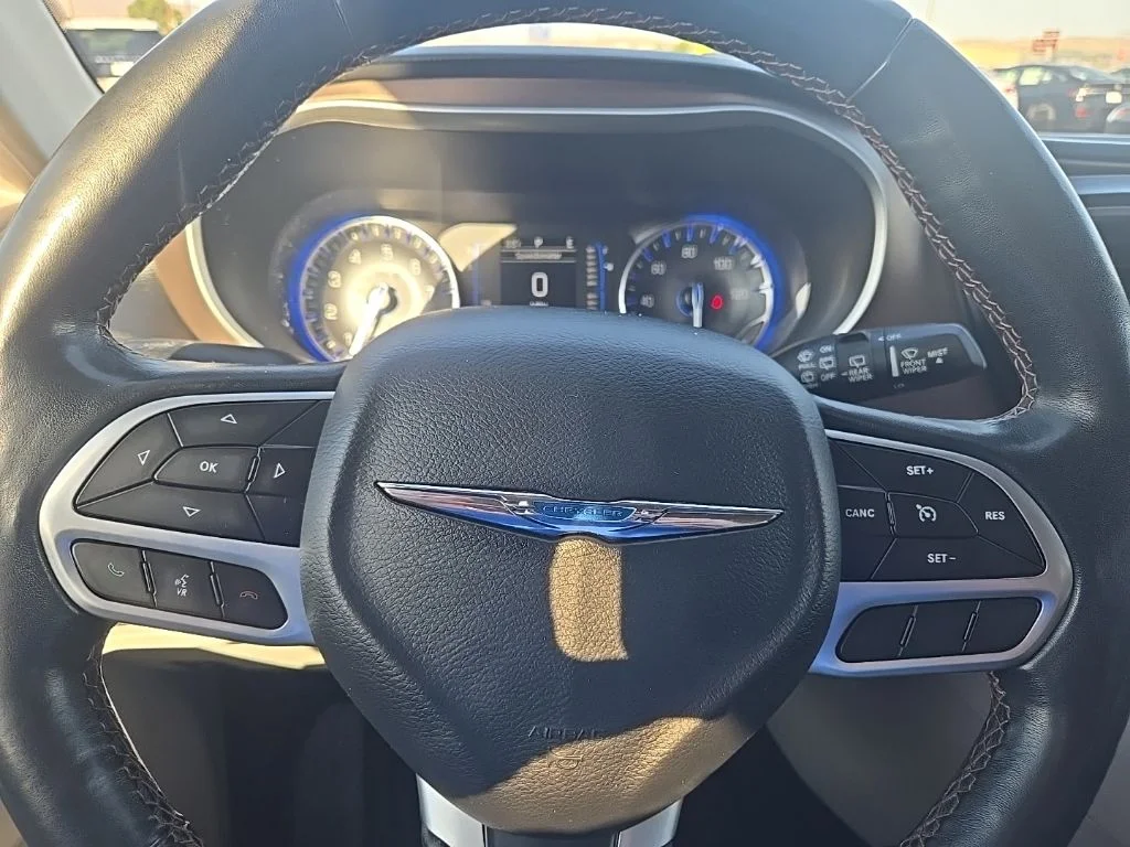 Used 2019 Black Chrysler Touring L image 25