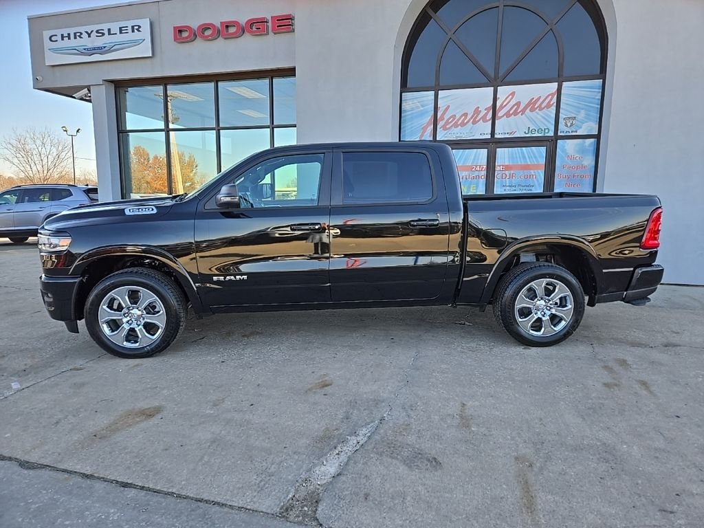 New 2026 Diamond Black Crystal Pearl-Coat Exterior Paint RAM Big Horn/Lone Star image 5