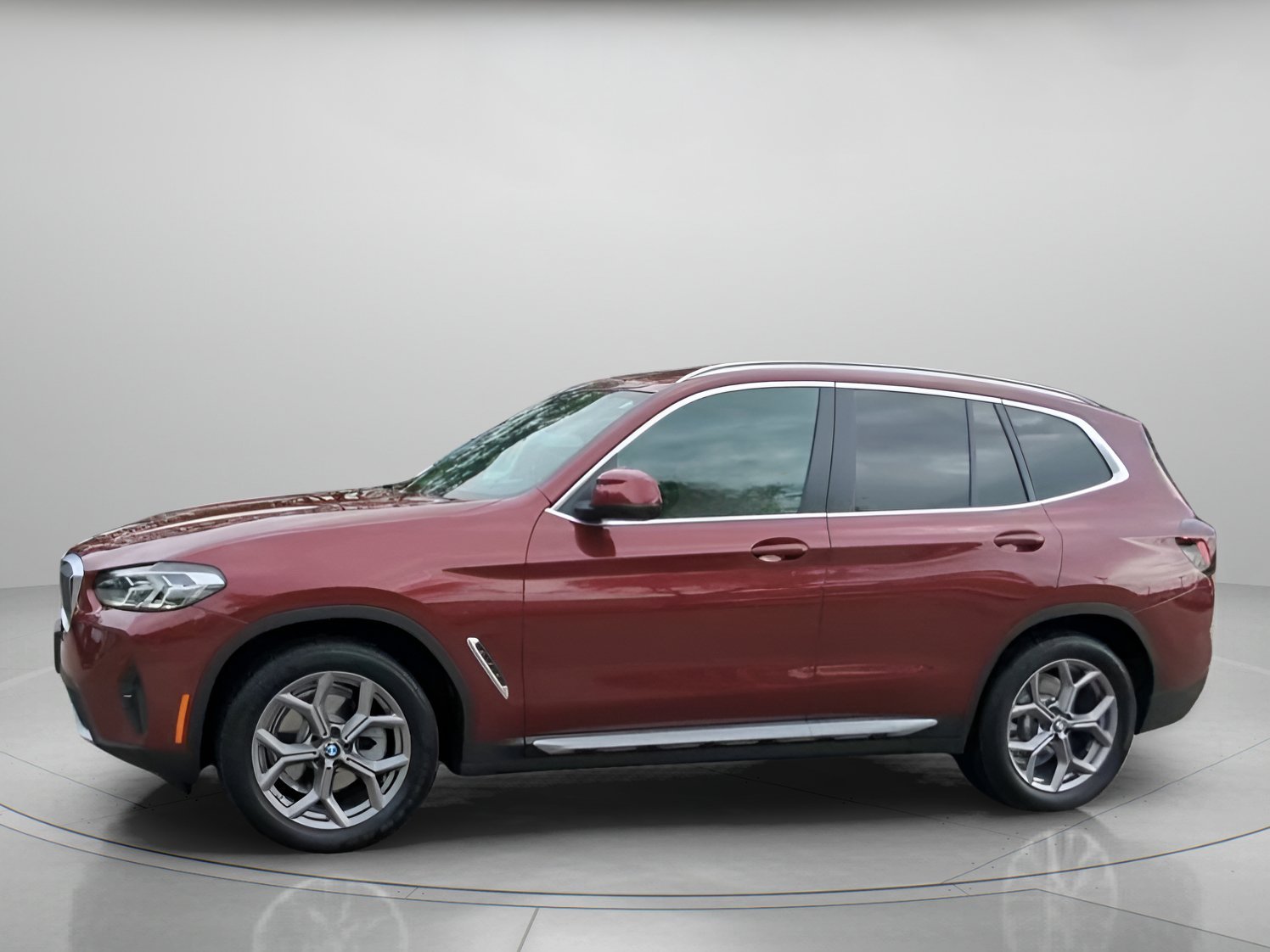 Used 2024 Aventurin Red Metallic BMW sDrive30i image 14