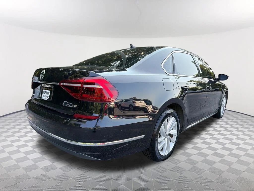 Used 2018 Black Volkswagen 2.0T SE image 5