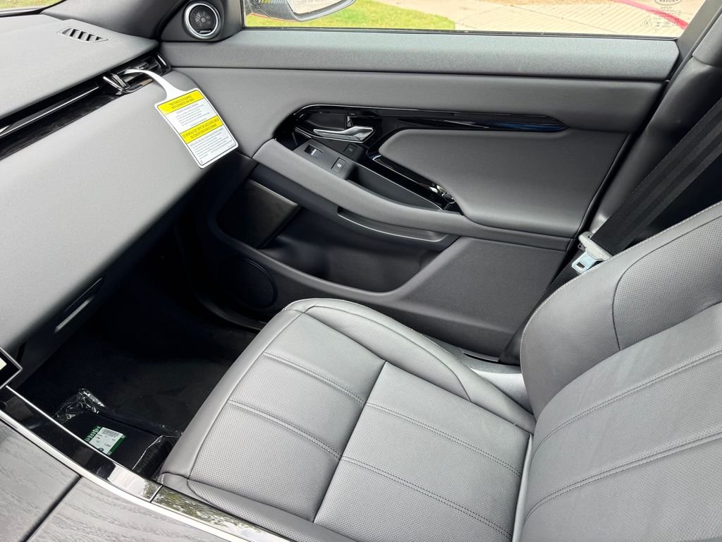 New 2026 Arroios Grey Land Rover  image 26