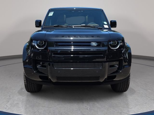 New 2026 Santorini Black Land Rover X-Dynamic SE image 2