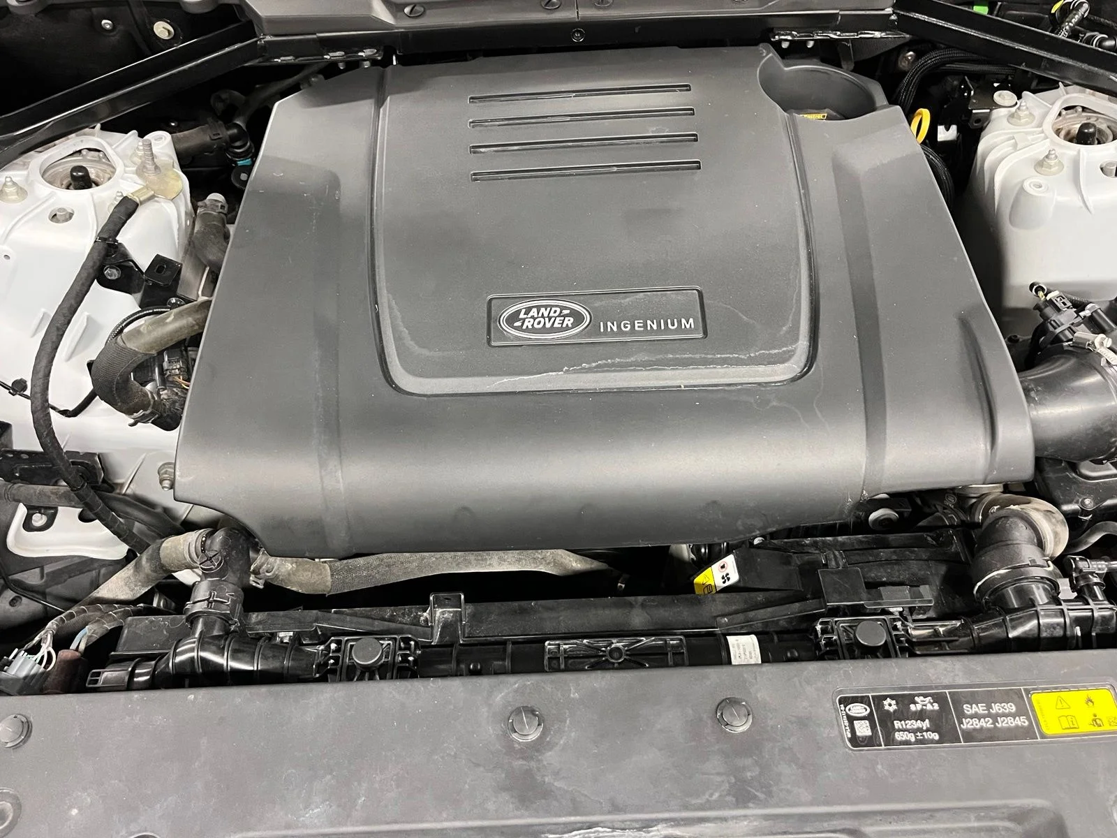 Used 2022  Land Rover S image 25