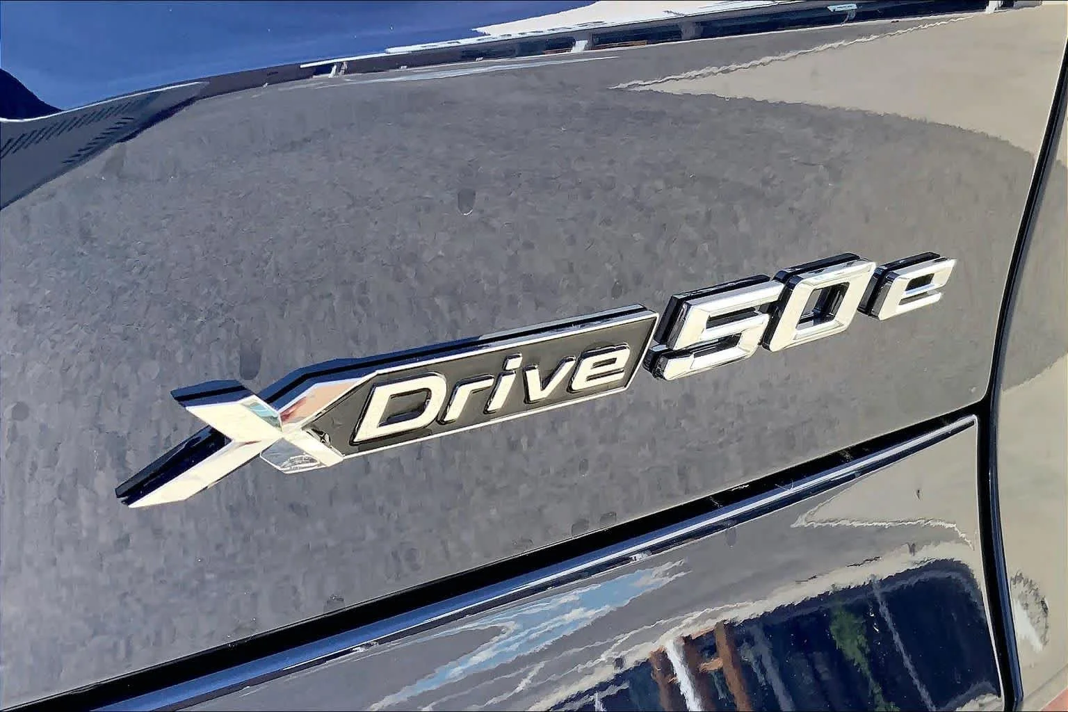 New 2026 Tanzanite Blue II Metallic BMW xDrive50e image 15