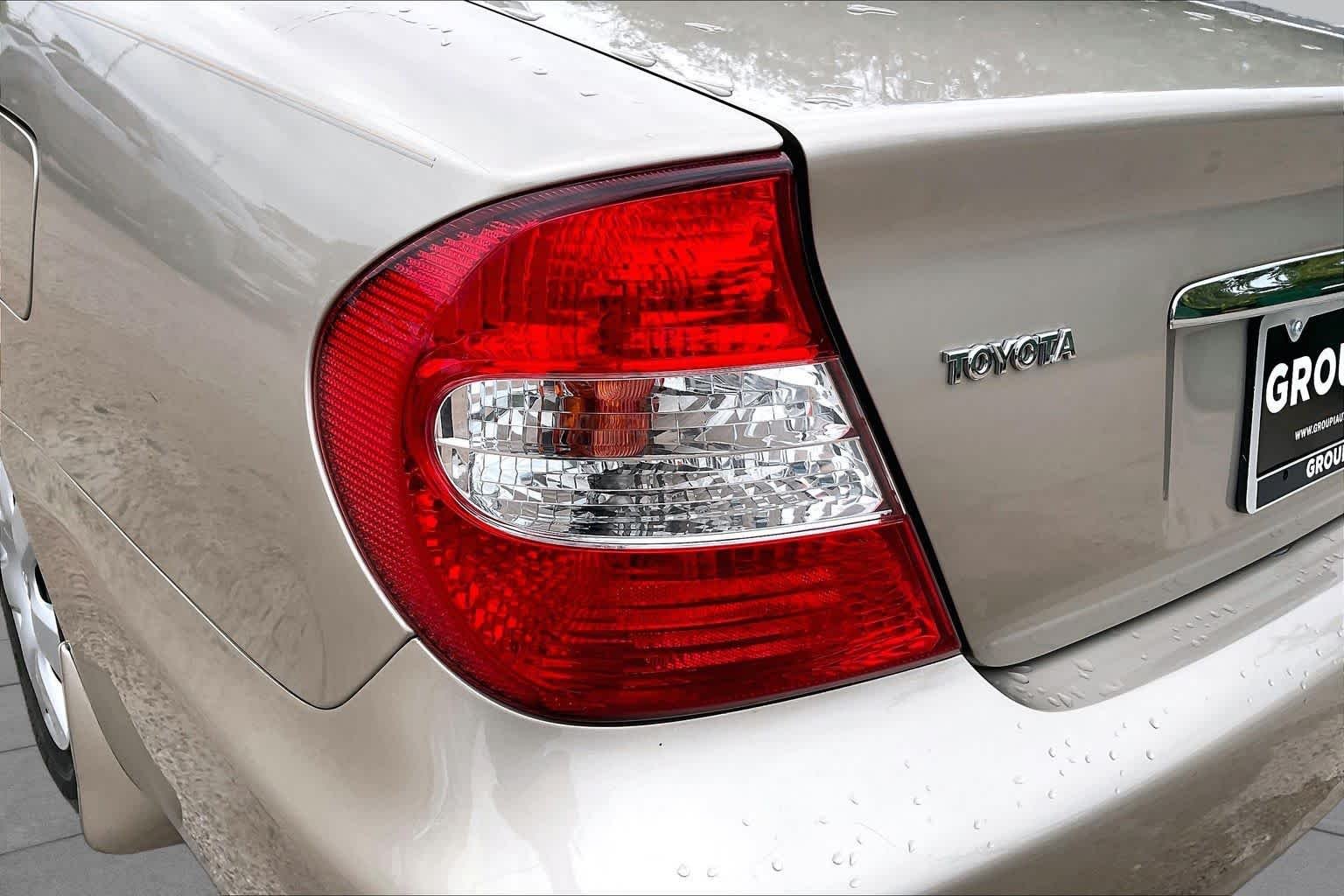 Used 2003 Desert Sand Mica Toyota LE image 27