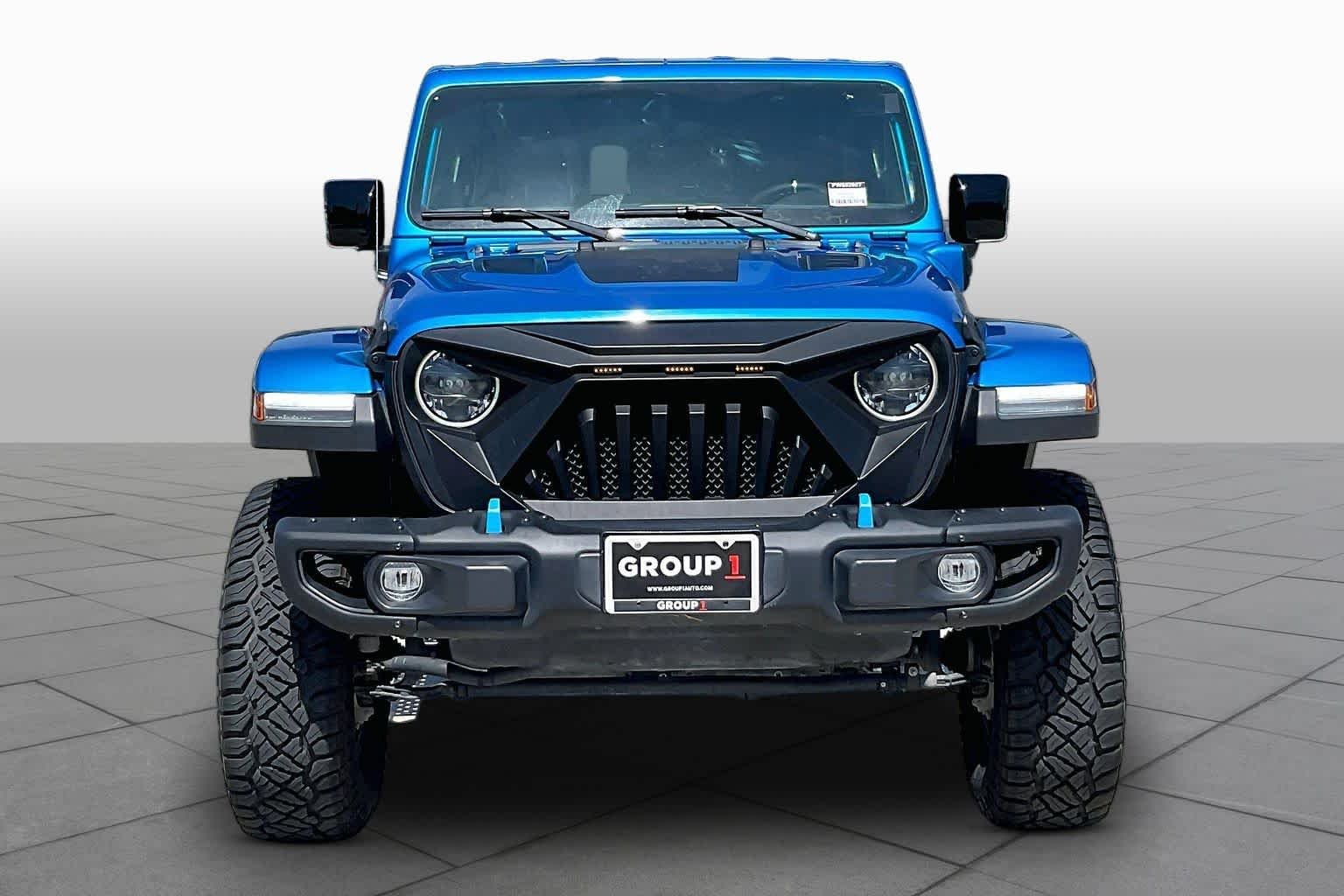 Used 2023 Hydro Blue Pearlcoat Jeep Rubicon image 4