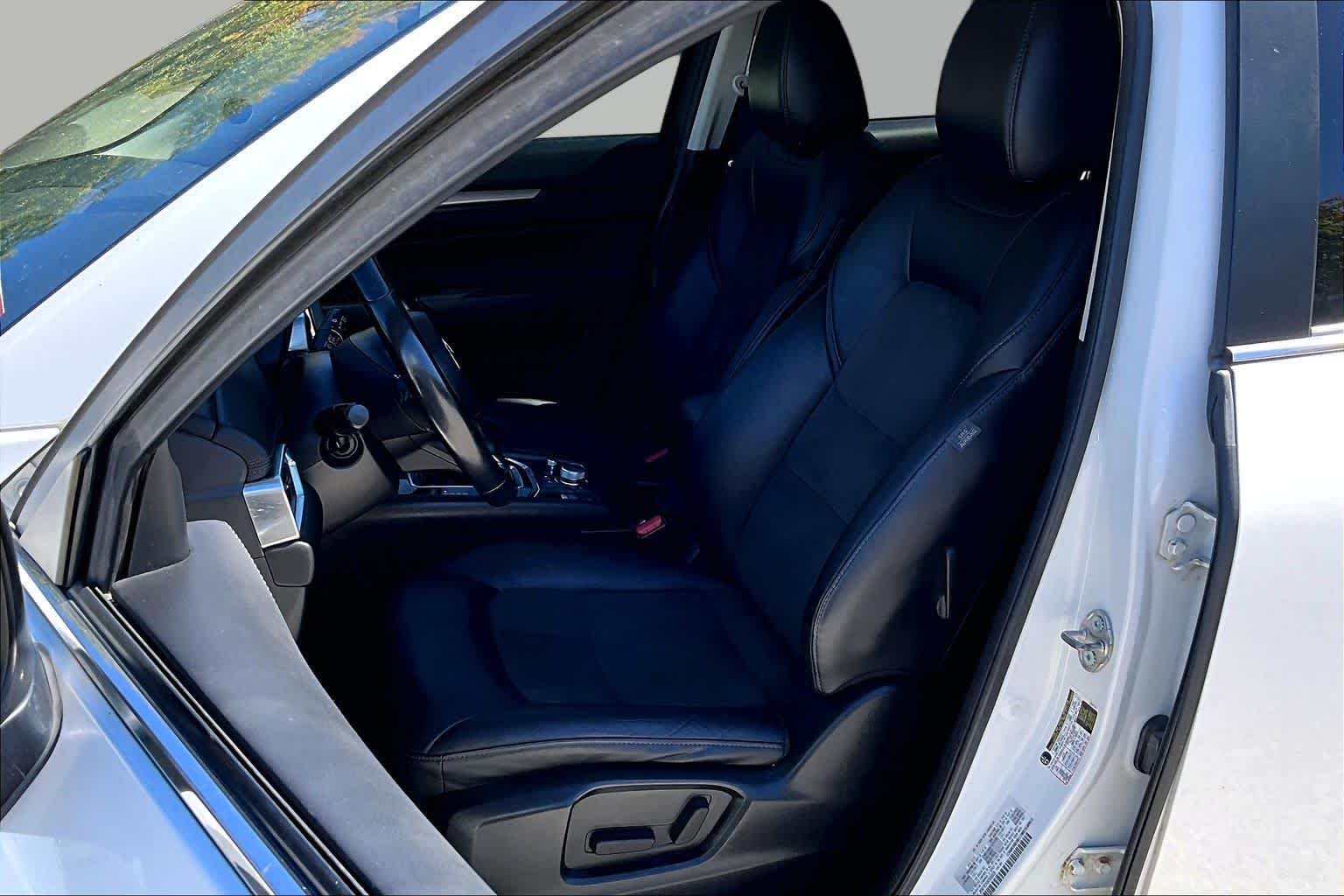 Used 2019 Snowflake White Pearl Mica Mazda Touring image 9