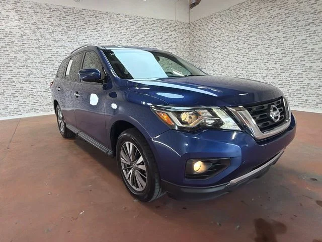Used 2020 Caspian Blue Metallic Nissan SV image 9