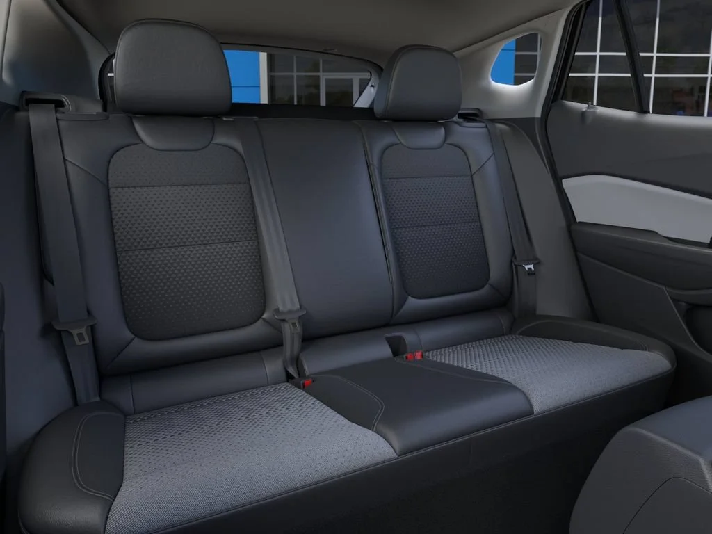 2025 Chevrolet Trax LT - Photo 17