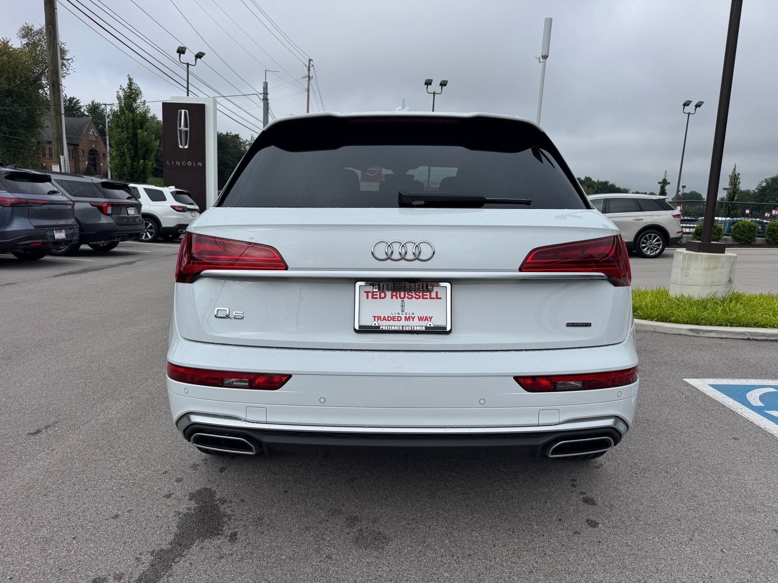 Used 2022 Glacier White Metallic Audi 45 S line Premium image 4