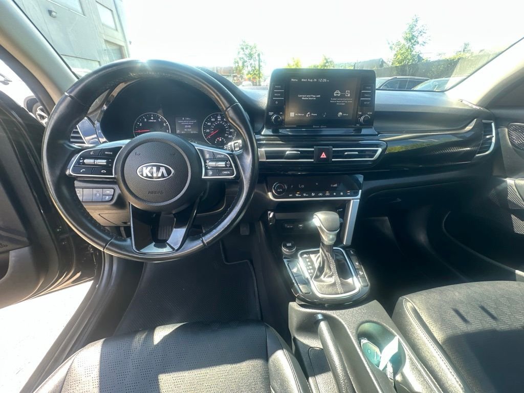 Used 2021 Black Kia EX image 26