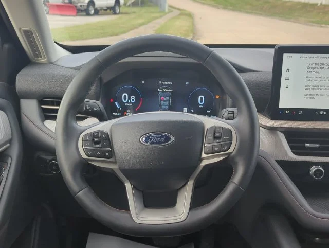 Used 2025 Black Ford Active image 24