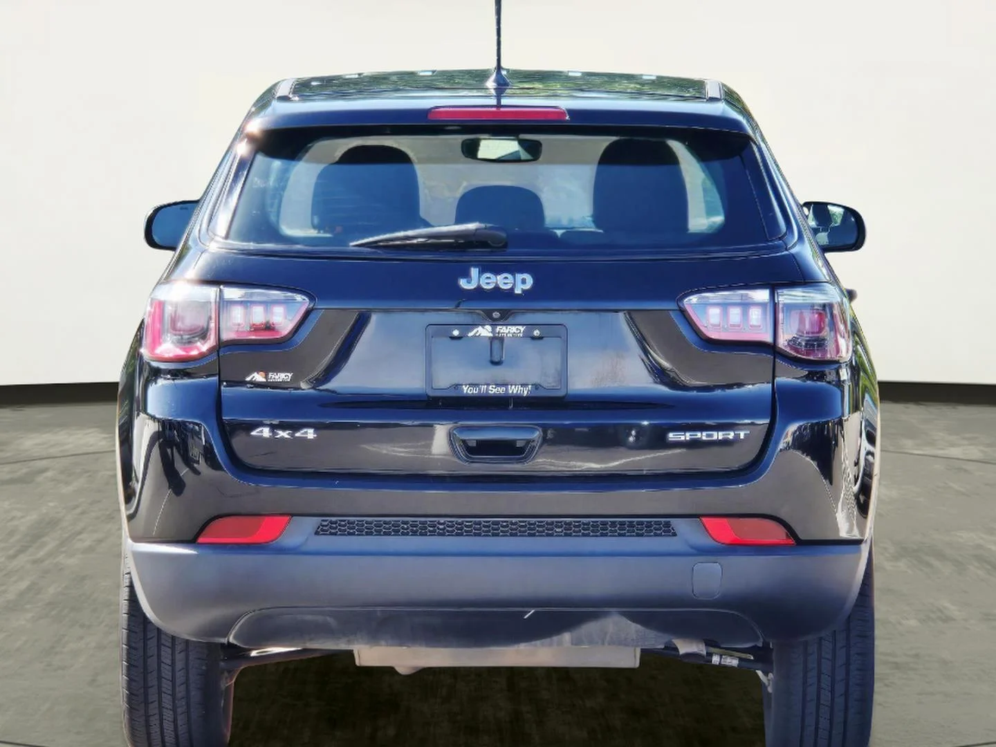 Used 2018 BLACK JEEP SPORT image 3