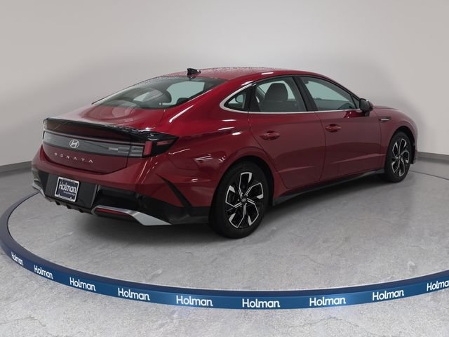 Used 2024 Red Hyundai SEL image 6