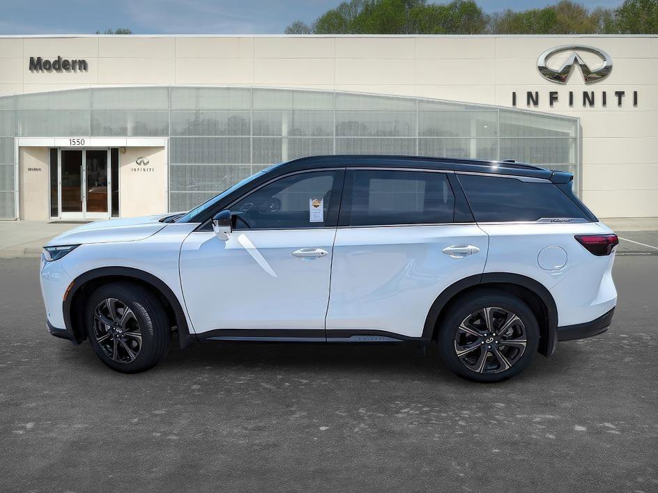 Used 2026 Radiant White/Black Obsidian INFINITI AUTOGRAPH image 6