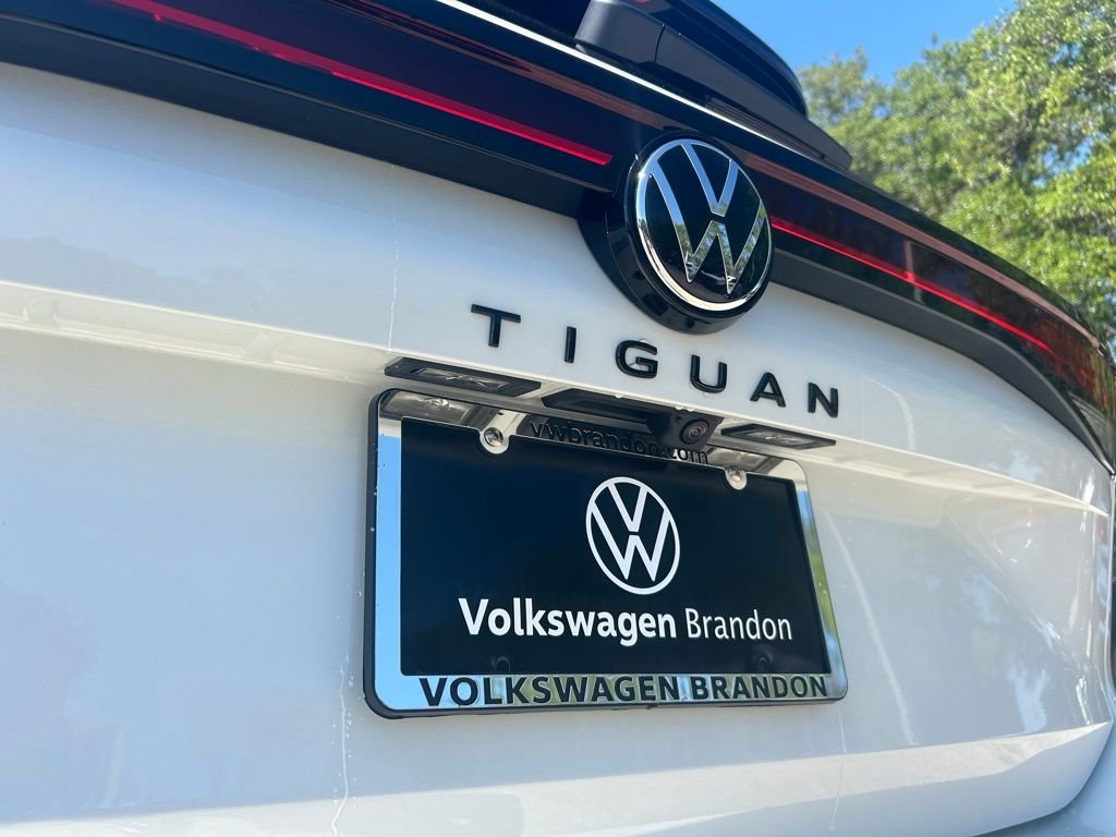 New 2026 White/off-white Volkswagen 2.0T SE R-Line Black image 50