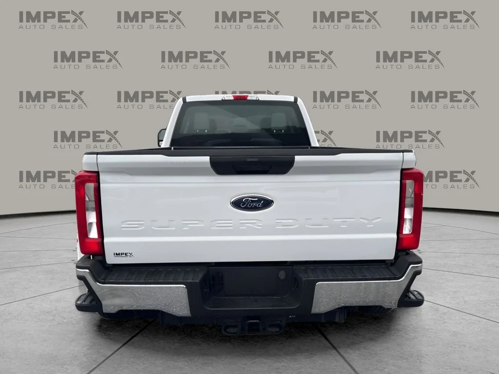 Used 2024 White Ford XL image 4