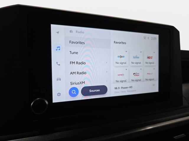 2024 Toyota Tacoma SR5 - Photo 17