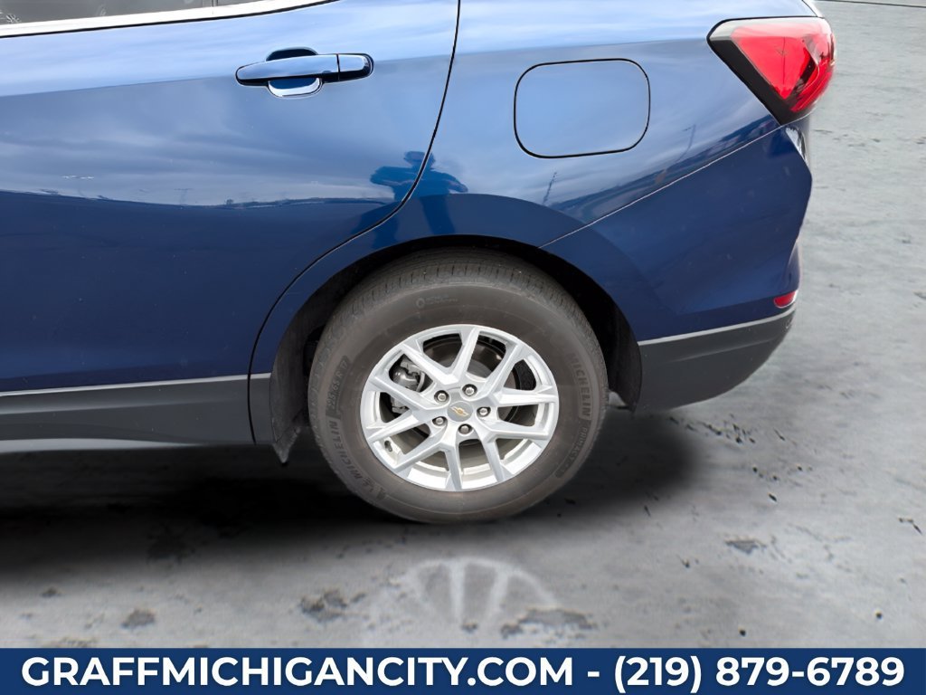 Used 2022 BLUE GLOW METALLIC Chevrolet LT image 19