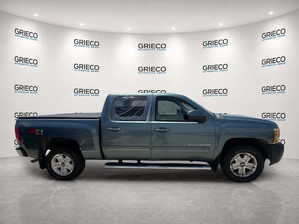 Used 2011 BLUE GRANITE METALLIC Chevrolet LT image 8