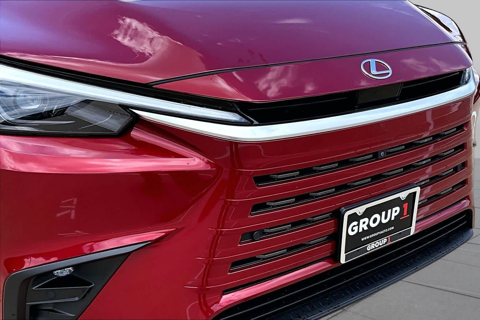 Used 2026 Matador Red Mica Lexus Premium image 30