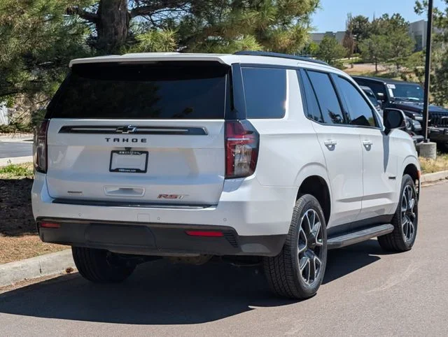 Used 2021 Pearl Chevrolet RST image 3
