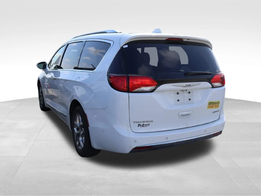 Used 2020 White Chrysler Limited image 20