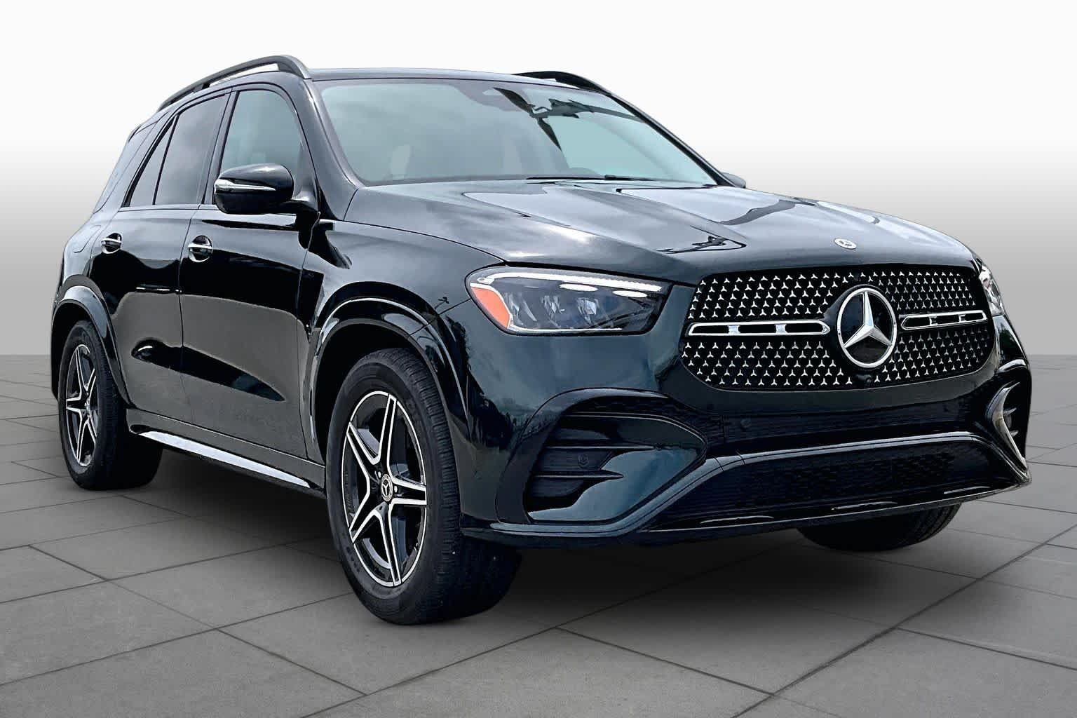 Certified Used 2025 Emerald Green Metallic Mercedes-Benz GLE 350 image 3