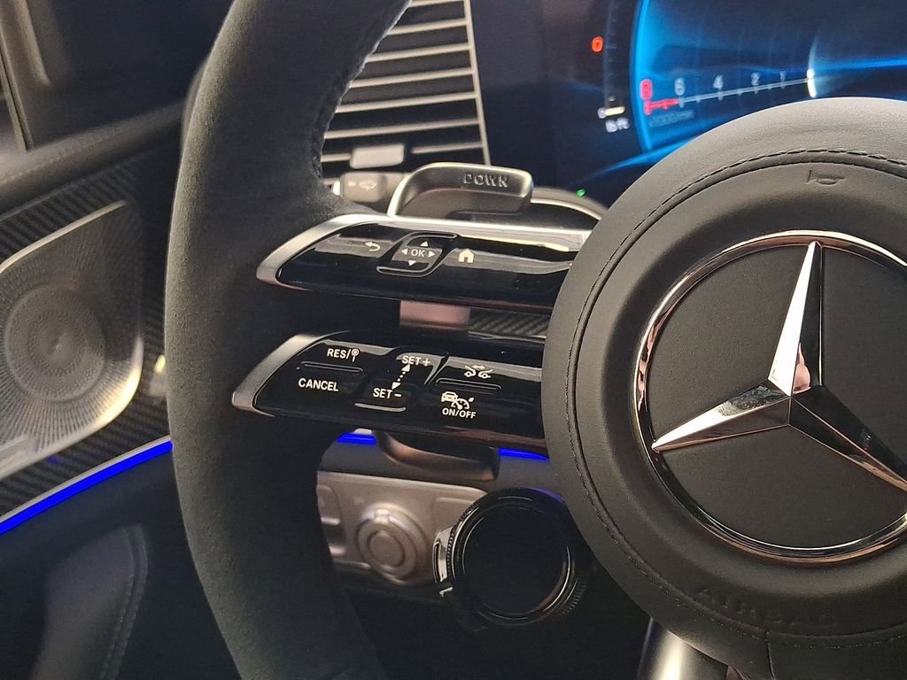 New 2026 MANUFAKTUR Moonlight White Metallic Mercedes-Benz GLE 53 AMG® image 50