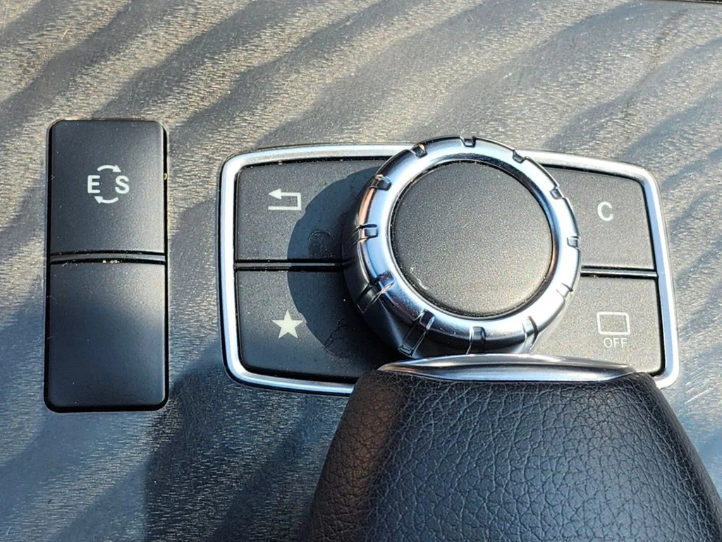 Used 2016  Mercedes-Benz E 350 image 25