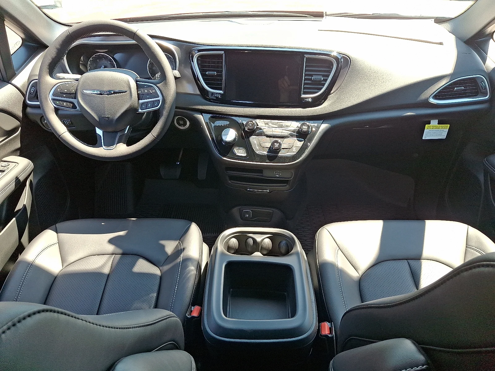 2026 Chrysler Voyager LX - Photo 11